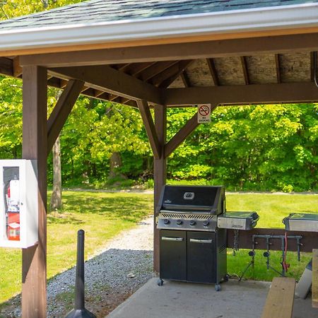 Horseshoe Valley Suites - The Maple Shanty Bay Экстерьер фото